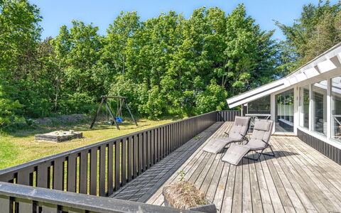 Harriet - 800M from the Sea: Hout, Samengesteld Materiaal, Hardwood, Plank, Dek, Schaduw, Veranda, Ontwerp, Gang, Boardwalk