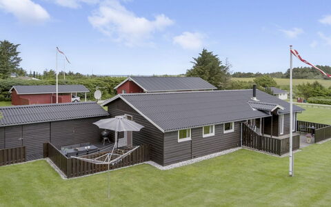 Sampsa - 600M from the Sea: Dak, Huis, Verblijf, Landgoed, Siding, Werf, Veranda, Gazon, Schaduw, Garden Gebouwen