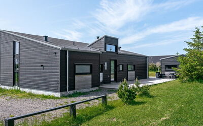 Marielouise - 900M from the Sea