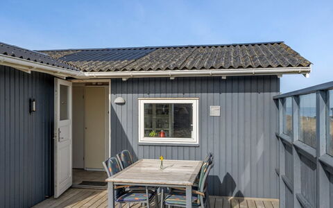 Jace - 75M from the Sea: Meubilair, Interieur Ontwerp, Flooring, Hout, Verdieping, Plafond, Houten Vloer, Stoel, Tafel, Verlichting