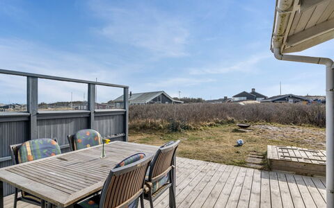 Jace - 75M from the Sea: Meubilair, Interieur Ontwerp, Flooring, Hout, Verdieping, Plafond, Houten Vloer, Stoel, Tafel, Verlichting
