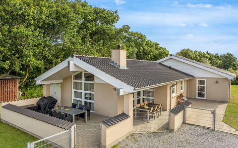 Albina - 844M from the Sea: Huis, Verblijf, Landgoed, Schaduw, Werf, Villa, Balkon, Veranda, Outdoor Structuur, Toevlucht