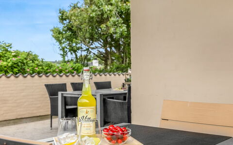 Albina - 844M from the Sea: Meubilair, Tafel, Stoel, Buitenmeubels, Keuken En Eettafel, Beits, Kamerplant, Koffietafel, Voedsel, Buitentafel