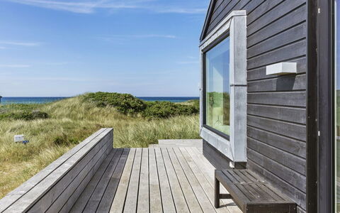 Aaltje - 65M from the Sea: Huis, Huis, Deur, Dak, Verblijf, Landgoed, Tuin, Schaduw, Siding, Werf