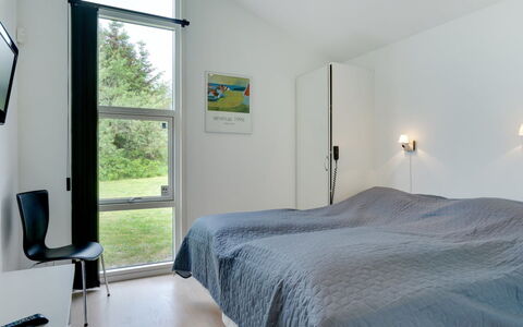 Aiyana - 530M from the Sea: Interieur Ontwerp, Meubilair, Plafond, Slaapkamer, Bed, Verlichting, Huis, Verdieping, Kamer, Lichte Inrichting