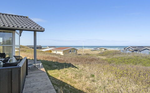 Konsta - 200M from the Sea: Zwembad, Buitenmeubels, Meubilair, Toevlucht, Flagstone, Eco Hotel, Schaduw, Stoel, Vrije Tijd, Landgoed