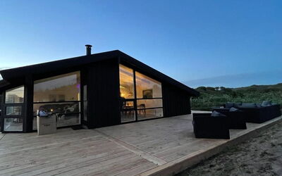 Amalie - 650M from the Sea