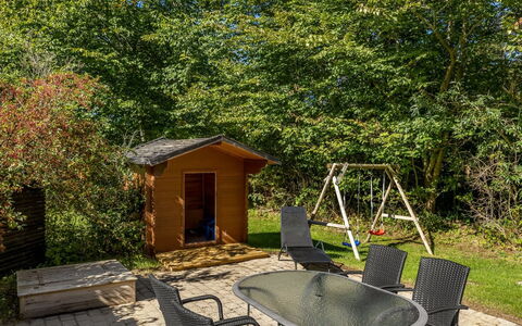 Etta - 957M from the Sea: Hout, Struik, Tuin, Schuur, Garden Gebouwen, Beits, Backyard, Verblijf, Schaduw, Hardwood