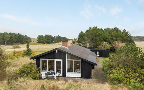 Øgrim - 204M from the Sea: Meubilair, Interieur Ontwerp, Stoel, Flooring, Tafel, Toevlucht, Verdieping, Plafond, Kamer, Eco Hotel