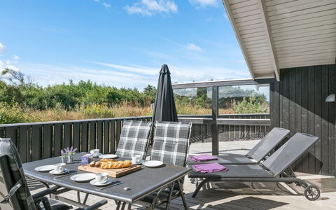 Aria - 1.2Km from the Sea: Meubilair, Hout, Buitenmeubels, Stoel, Veranda, Tafel, Keuken En Eettafel, Buitentafel, Dek, Hardwood