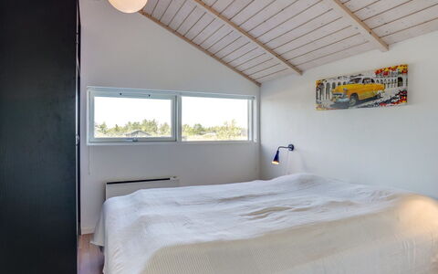 Aria - 1.2Km from the Sea: Plafond, Slaapkamer, Interieur Ontwerp, Bed, Verdieping, Bedding, Kamer, Laken, Bed Frame, Lichte Inrichting