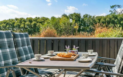 Aria - 1.2Km from the Sea: Meubilair, Buitenmeubels, Stoel, Tafel, Buitentafel, Keuken En Eettafel, Patio, Tuin, Dek, Koffietafel