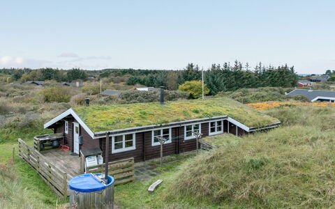 Thrym - 900M from the Sea: Verblijf, Dak, Landelijk Gebied, Hut, Helling, Dorp, Thatching, Blokhut, Keet