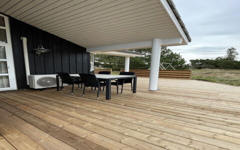 Carlina - 1.3Km from the Sea: Architectuur, Dak, Huis, Samengesteld Materiaal, Daylighting, Siding, Oprit