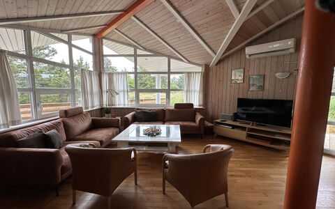 Carlina - 1.3Km from the Sea: Architectuur, Dak, Huis, Samengesteld Materiaal, Daylighting, Siding, Oprit
