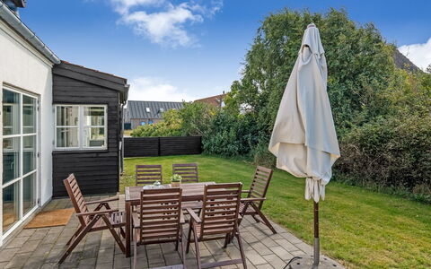 Marijanne - 500M from the Sea: Hout, Dak, Architectuur, Huis, Huis, Verblijf, Siding, Hardwood, Helling, Landgoed