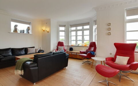 Kosara - 50M from the Sea: Architectuur, Dak, Huis, Samengesteld Materiaal, Daylighting, Siding, Oprit