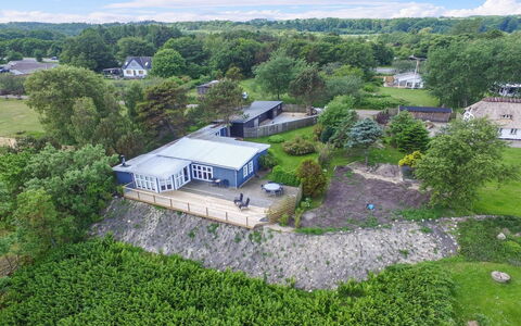 Marlena - 150M from the Sea: Zwembad, Buitenmeubels, Meubilair, Toevlucht, Flagstone, Eco Hotel, Schaduw, Stoel, Vrije Tijd, Landgoed