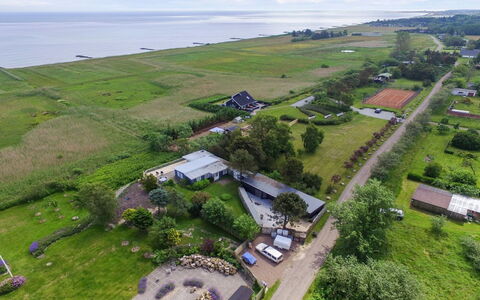 Marlena - 150M from the Sea: Zwembad, Buitenmeubels, Meubilair, Toevlucht, Flagstone, Eco Hotel, Schaduw, Stoel, Vrije Tijd, Landgoed