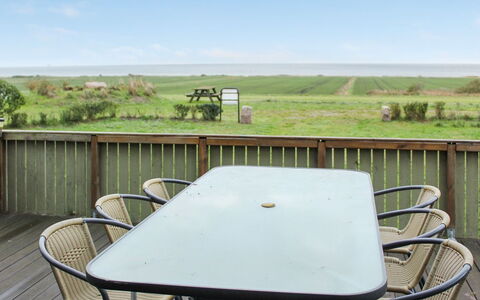 Lilibeth - 300M from the Sea: Zwembad, Buitenmeubels, Meubilair, Toevlucht, Flagstone, Eco Hotel, Schaduw, Stoel, Vrije Tijd, Landgoed