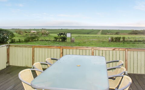 Lilibeth - 300M from the Sea: Zwembad, Buitenmeubels, Meubilair, Toevlucht, Flagstone, Eco Hotel, Schaduw, Stoel, Vrije Tijd, Landgoed