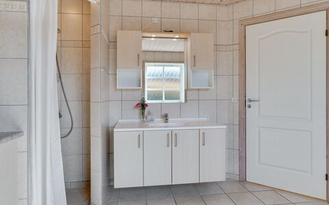 Brigitta - 1.5Km from the Sea: Meubilair, Interieur Ontwerp, Flooring, Verdieping, Hout, Bed, Kamer, Plafond, Slaapkamer, Textiel