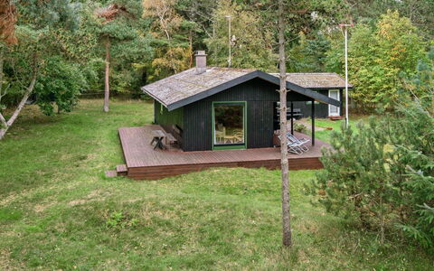 Asmod - 300M from the Sea: Gras, Hout, Huis, Verblijf, Dak, Huis, Landelijk Gebied, Land Lot, Garden Gebouwen
