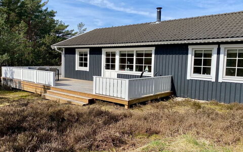 Syrine - 300M from the Sea: Dak, Huis, Huis, Verblijf, Siding, Landgoed, Oprit, Garden Gebouwen, Werf, Schuur