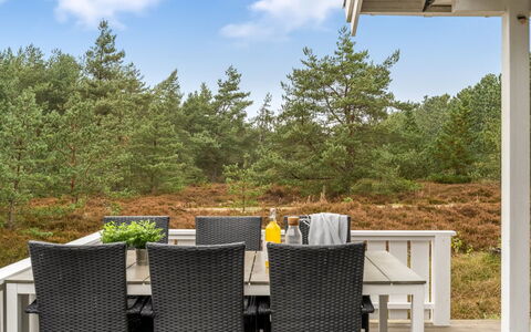 Syrine - 300M from the Sea: Dak, Huis, Huis, Verblijf, Siding, Landgoed, Oprit, Garden Gebouwen, Werf, Schuur