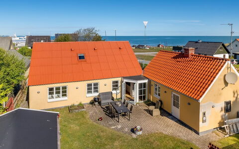 Tara - 300M from the Sea: Thatching, Verblijf, Huis, Dak, Huis, Boerderij, Hut, Landgoed, Dorp