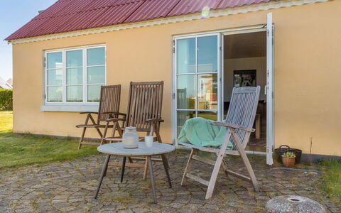 Tara - 300M from the Sea: Thatching, Verblijf, Huis, Dak, Huis, Boerderij, Hut, Landgoed, Dorp
