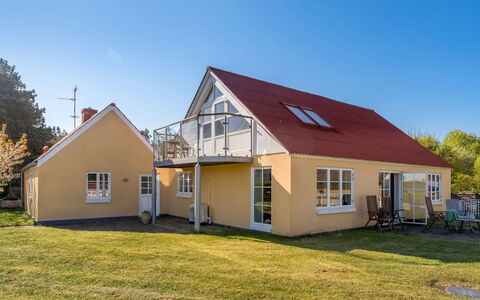 Tara - 300M from the Sea: Thatching, Verblijf, Huis, Dak, Huis, Boerderij, Hut, Landgoed, Dorp