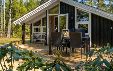Vasa - 400M from the Sea: Hout, Huis, Veranda, Dek, Hardwood, Dak, Beits, Houten Vloer, Eco Hotel