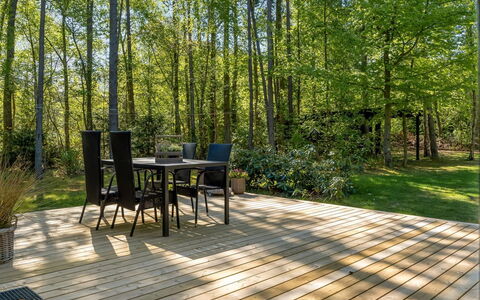 Vasa - 400M from the Sea: Hout, Huis, Veranda, Dek, Hardwood, Dak, Beits, Houten Vloer, Eco Hotel