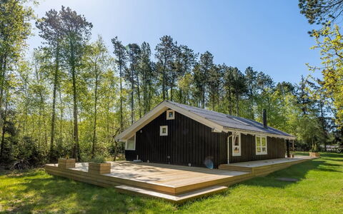 Vasa - 400M from the Sea: Hout, Huis, Veranda, Dek, Hardwood, Dak, Beits, Houten Vloer, Eco Hotel
