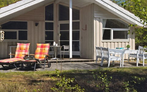 Sörine - 2Km from the Sea: Hout, Huis, Veranda, Dek, Hardwood, Dak, Beits, Houten Vloer, Eco Hotel