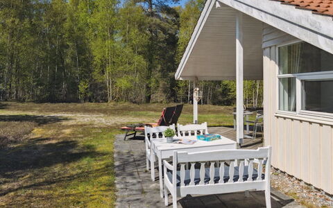 Sörine - 2Km from the Sea: Hout, Huis, Veranda, Dek, Hardwood, Dak, Beits, Houten Vloer, Eco Hotel