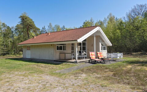 Sörine - 2Km from the Sea: Hout, Huis, Veranda, Dek, Hardwood, Dak, Beits, Houten Vloer, Eco Hotel