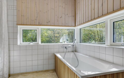 Henni - 2.5Km from the Sea: Zwembad, Buitenmeubels, Meubilair, Toevlucht, Flagstone, Eco Hotel, Schaduw, Stoel, Vrije Tijd, Landgoed