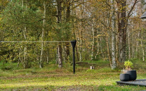 Henni - 2.5Km from the Sea: Zwembad, Buitenmeubels, Meubilair, Toevlucht, Flagstone, Eco Hotel, Schaduw, Stoel, Vrije Tijd, Landgoed