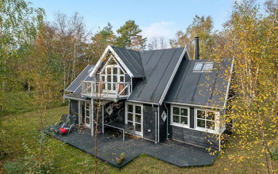 Henni - 2.5Km from the Sea