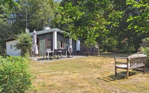Matta - 800M from the Sea: Hout, Huis, Veranda, Dek, Hardwood, Dak, Beits, Houten Vloer, Eco Hotel