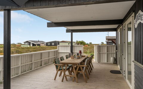 Alf - 200M from the Sea: Meubilair, Interieur Ontwerp, Flooring, Hout, Verdieping, Plafond, Houten Vloer, Stoel, Tafel, Verlichting