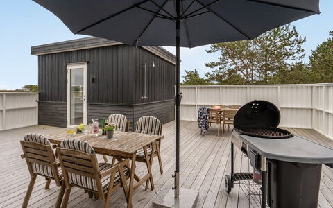 Alf - 200M from the Sea: Meubilair, Interieur Ontwerp, Flooring, Hout, Verdieping, Plafond, Houten Vloer, Stoel, Tafel, Verlichting