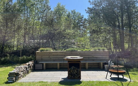 Mika - 1Km from the Sea: Hout, Huis, Veranda, Dek, Hardwood, Dak, Beits, Houten Vloer, Eco Hotel