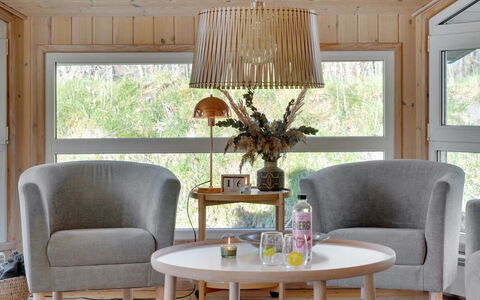 Mika - 1Km from the Sea: Hout, Huis, Veranda, Dek, Hardwood, Dak, Beits, Houten Vloer, Eco Hotel