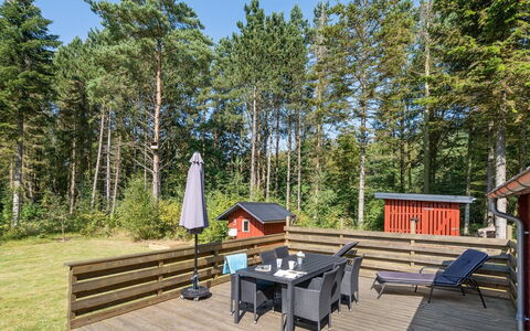 Harthe - 800M from the Sea: Zwembad, Buitenmeubels, Meubilair, Toevlucht, Flagstone, Eco Hotel, Schaduw, Stoel, Vrije Tijd, Landgoed