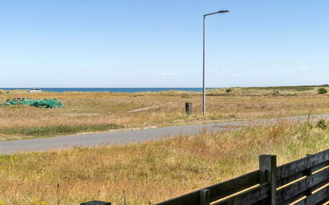 Thrineke - 200M from the Sea: Zwembad, Buitenmeubels, Meubilair, Toevlucht, Flagstone, Eco Hotel, Schaduw, Stoel, Vrije Tijd, Landgoed