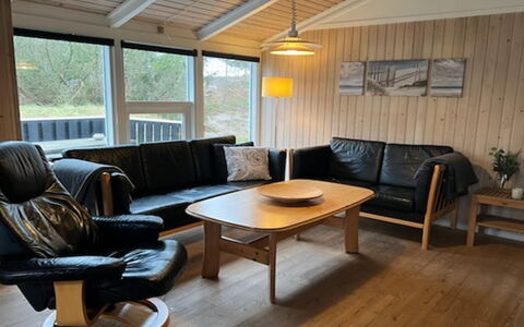 Eldmar - 500M from the Sea: Appartement, Schaduw, Balkon, Stoel, Hek, Buitenmeubels, Aluminium, Kunstgras