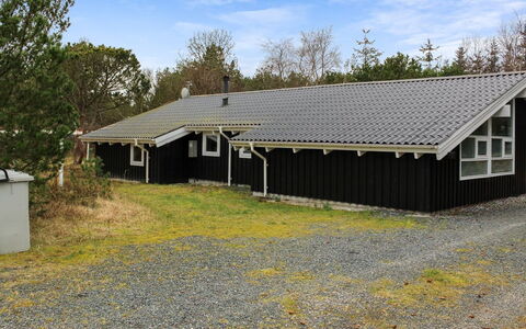 Eldmar - 500M from the Sea: Dak, Huis, Land Lot, Huis, Verblijf, Landgoed, Garden Gebouwen, Schaduw, Blokhut, Landscaping